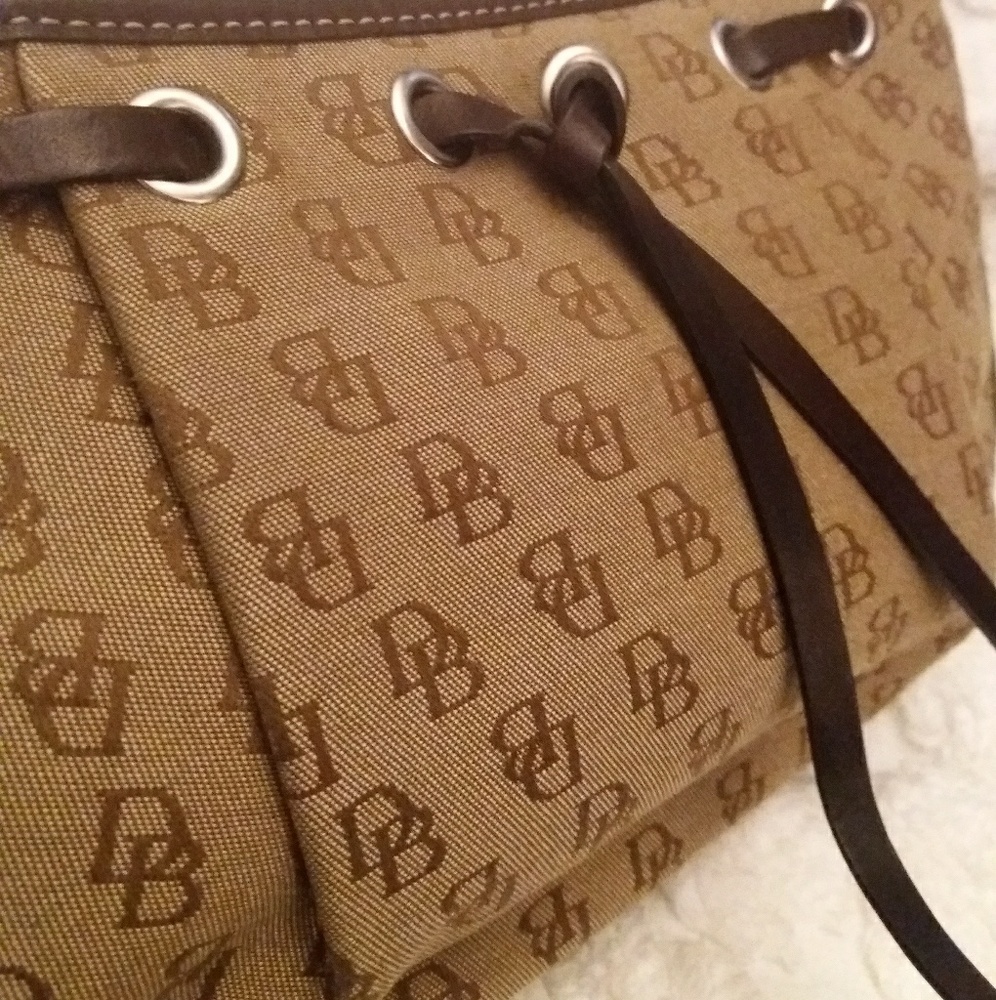 Classic Style Dooney & Bourke Db Shoulder - image 3
